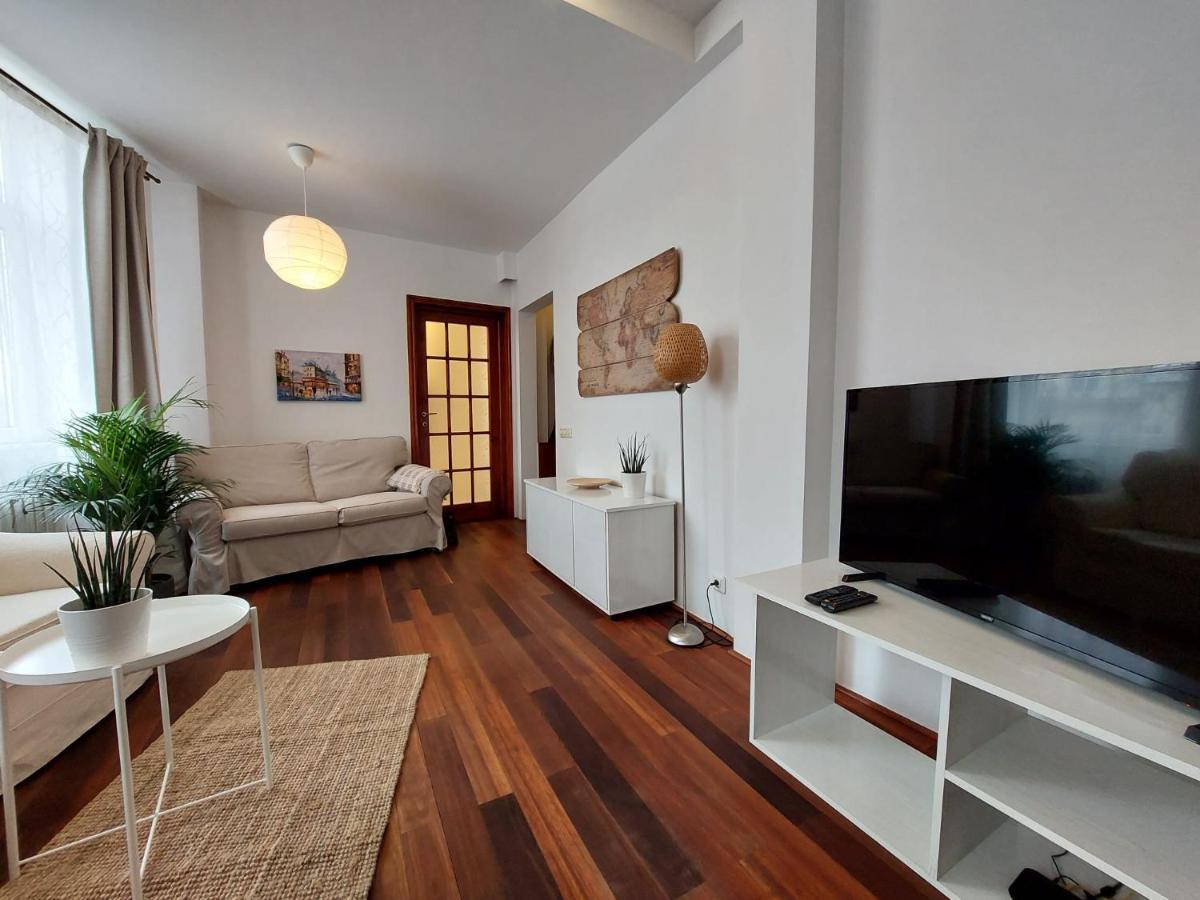 Sweet Dreams Suites Cismigiu Gardens Bukares Bagian luar foto