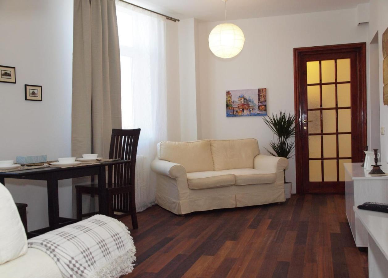 Sweet Dreams Suites Cismigiu Gardens Bukares Bagian luar foto